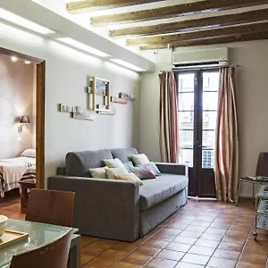 apartments-in-barcelona-guardia.topbarcelonahotels.com/